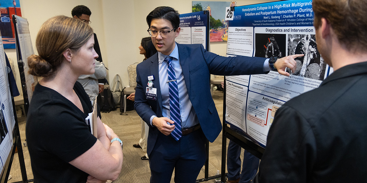 USA medical student explains his research