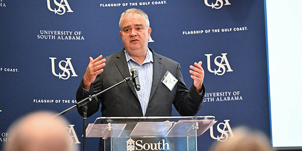 Airbus in North America Chairman and CEO Robin Hayes joined University of South Alabama President Jo Bonner at the MacQueen Alumni Center to announce a new partnership between Airbus and South
